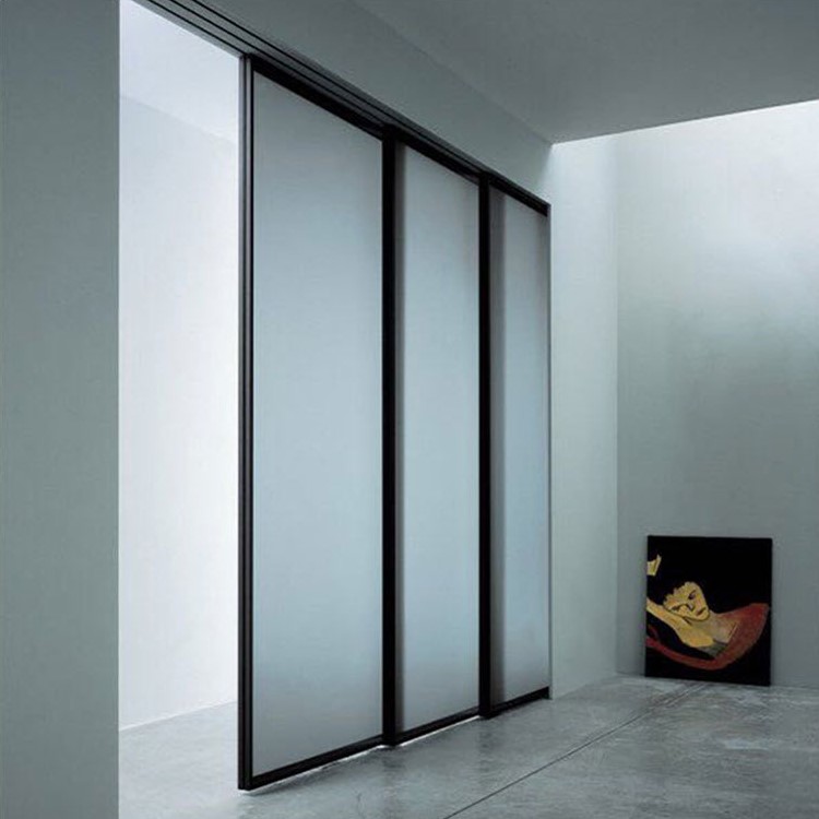 cua-lua-kinh-khong-ray-duoi